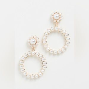 SHASHI (Shopbop) Oui Pearl Earrings